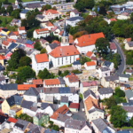 Luftaufnahme der Stadt Arzberg, Sommer 2021